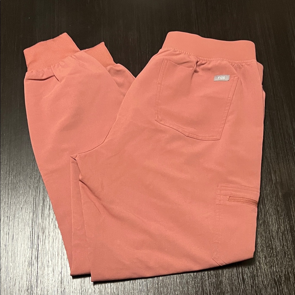 Figs Zamora Jogger Scrub Pants in Mauve